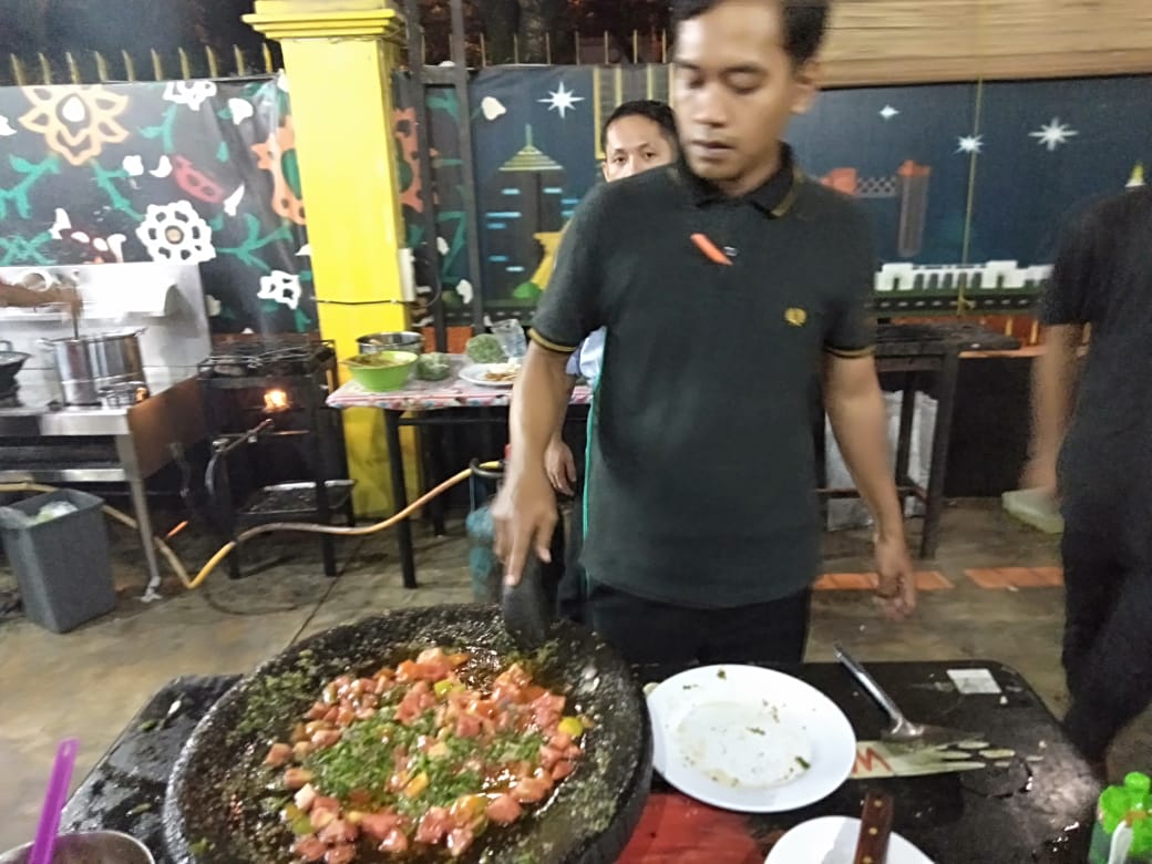 Ayam Pecak Mas Mono Ramaikan Kuliner Pedas di Medan
